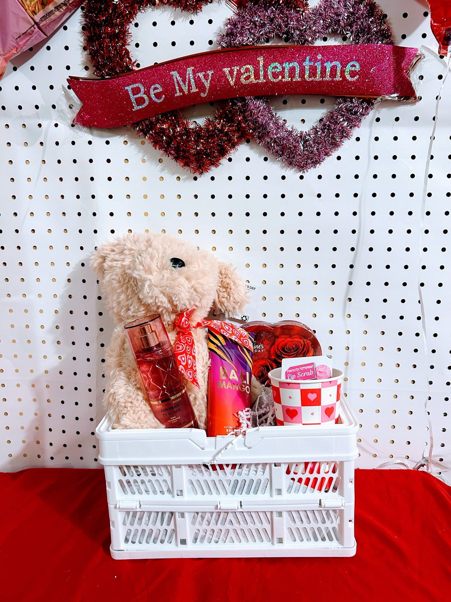 Women’s Valentine Day Basket