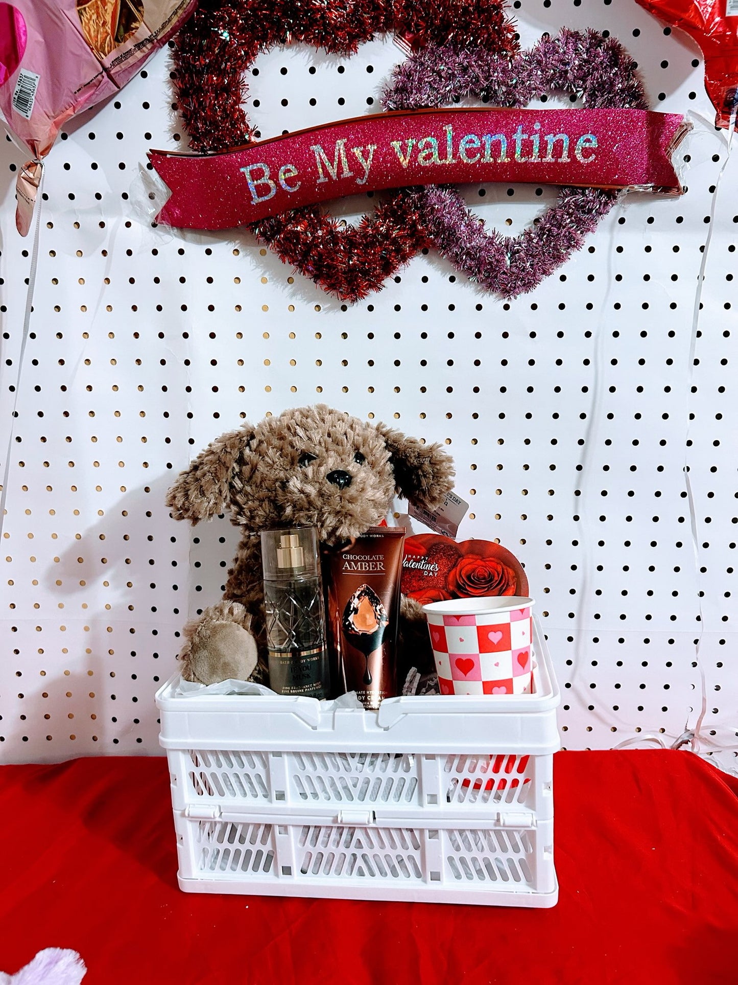 Women’s Valentine Day Basket