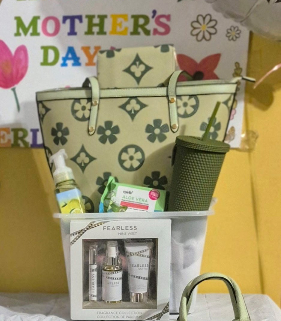 Monogramed Print Purse & Purfume Set